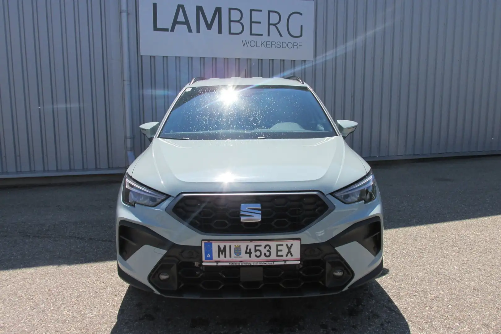SEAT Arona FR 1.0 TSI Grau - 2