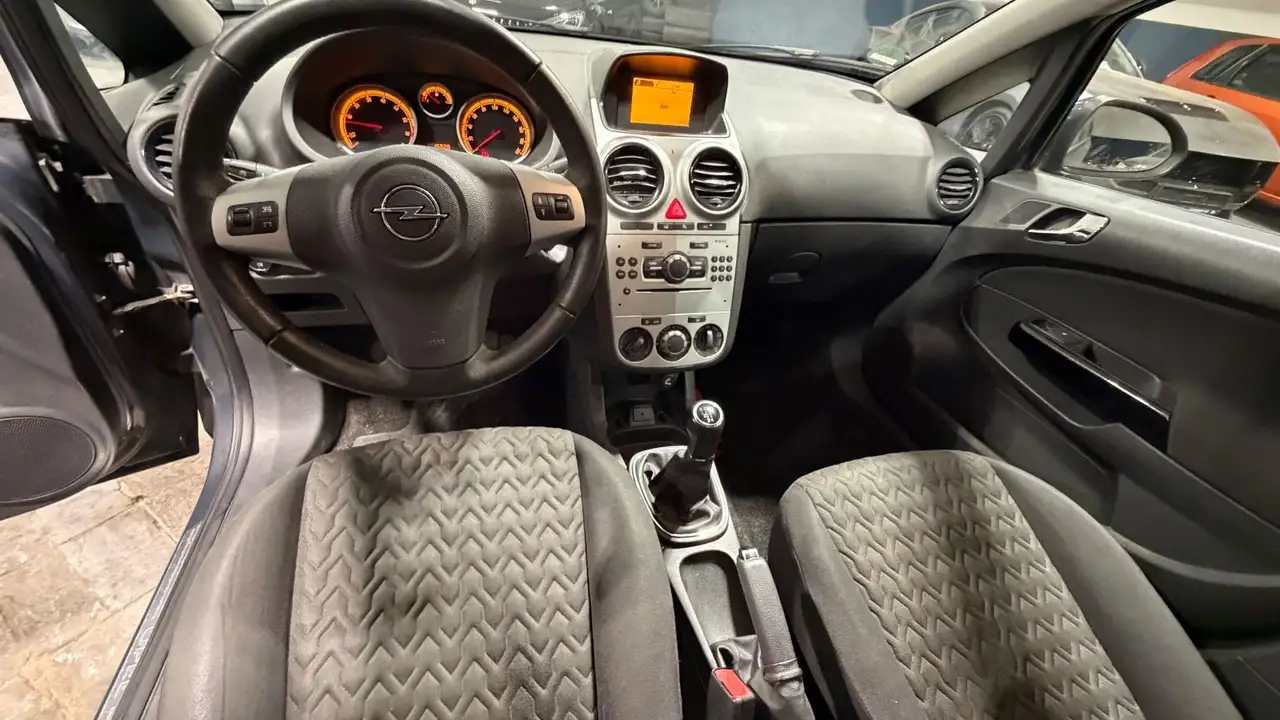 2013 Opel Corsa D Active, photograph 11