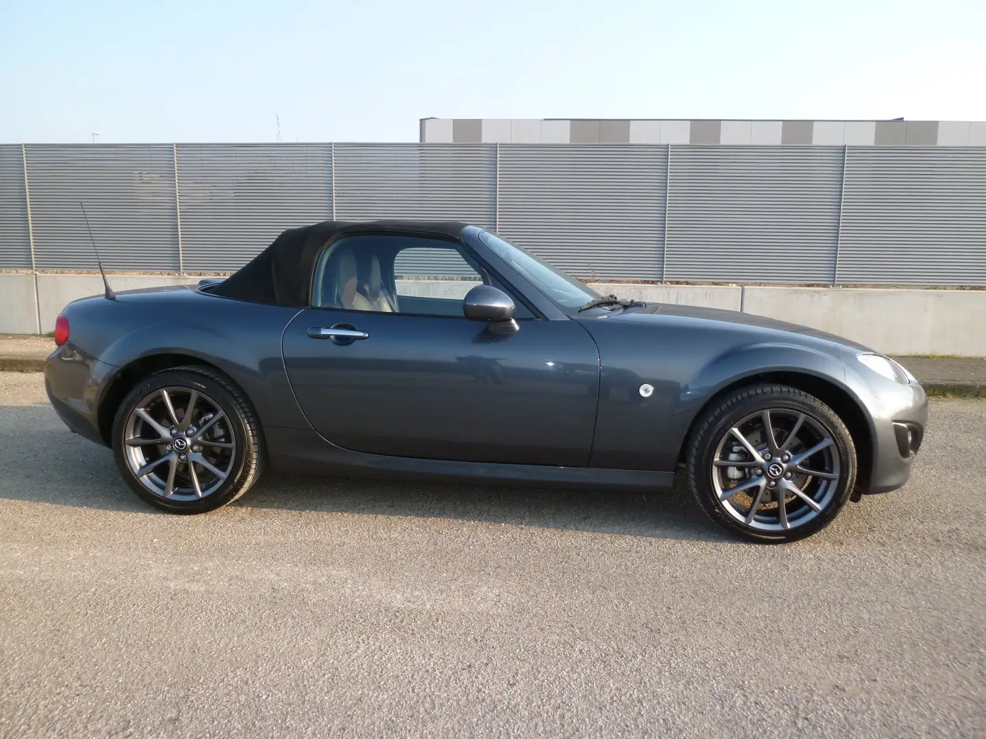 Mazda MX-5 Phoenix Reloaded limited edition Gris - 2