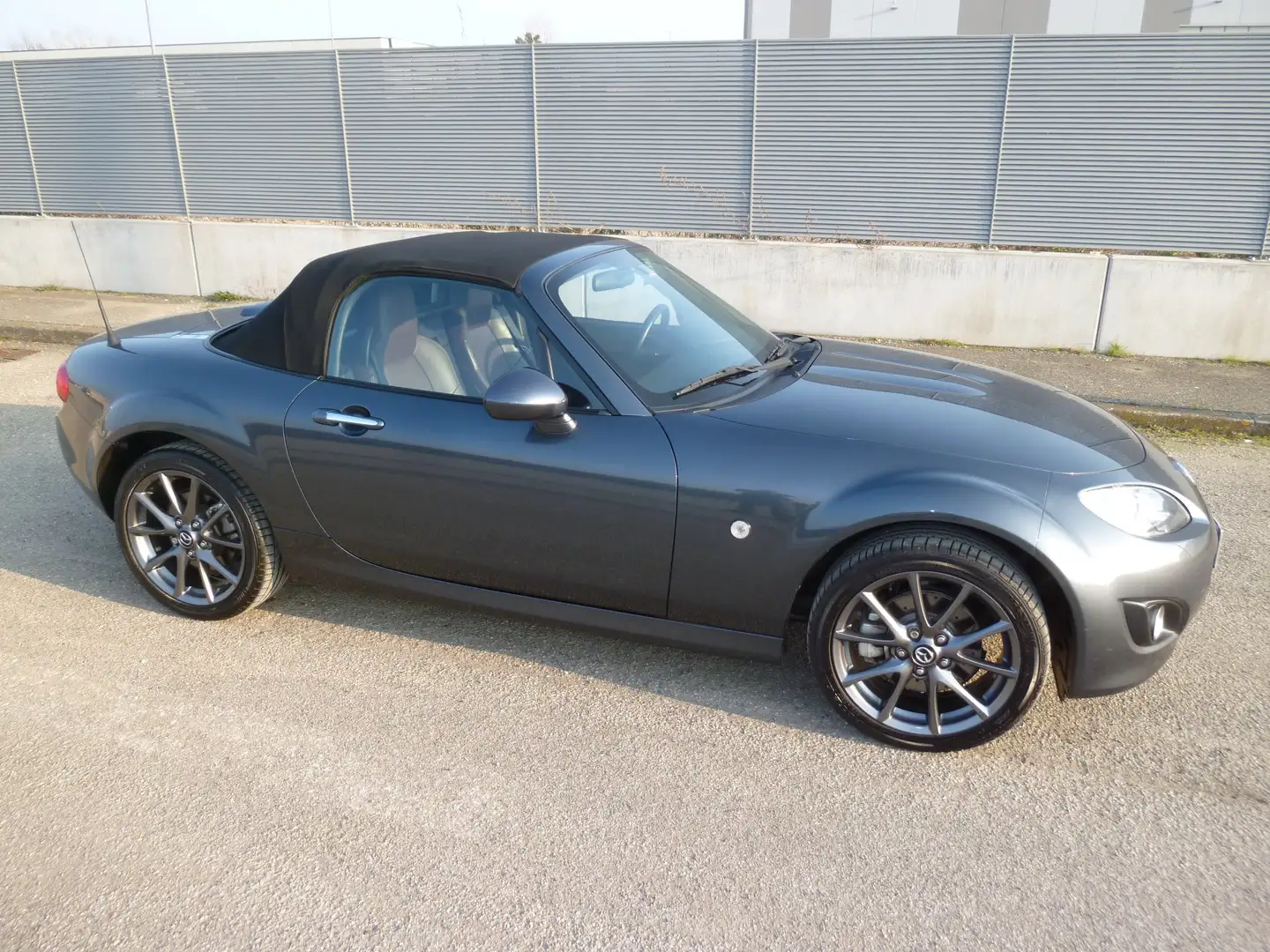 Mazda MX-5 Phoenix Reloaded limited edition Gris - 1