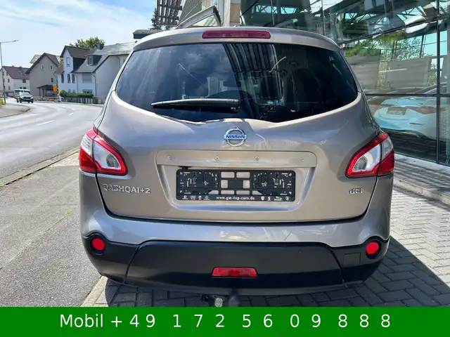 Nissan Qashqai+2 view 6