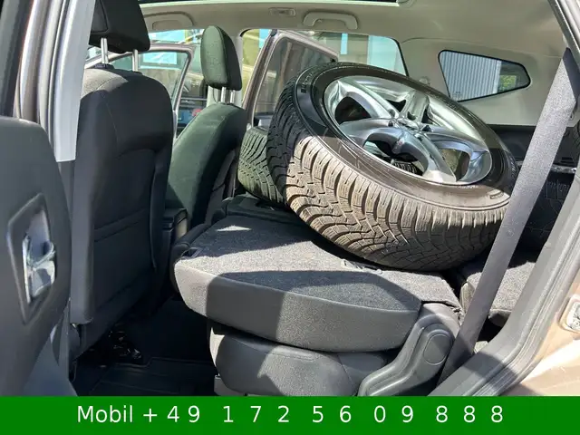 Nissan Qashqai+2 view 13
