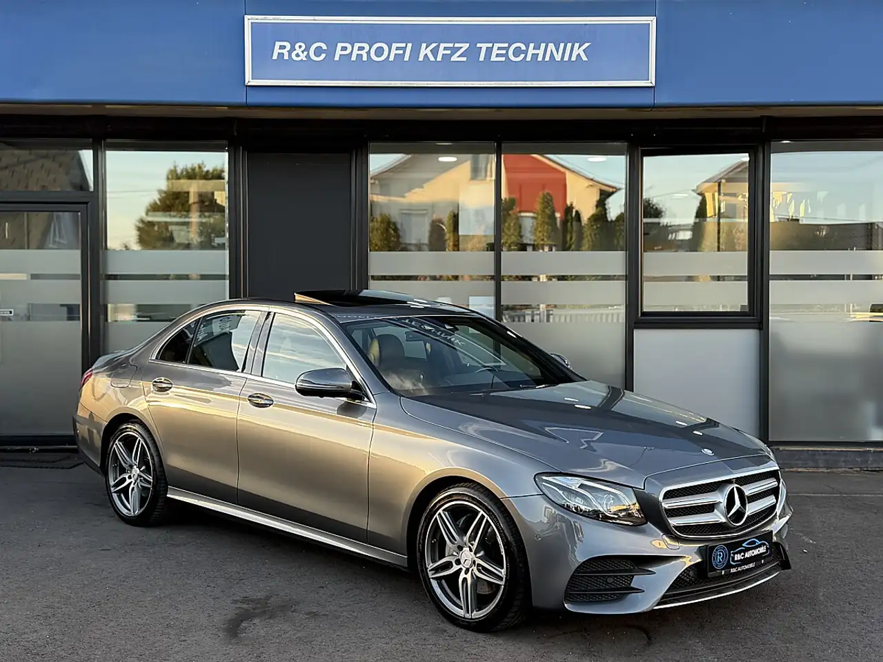 Mercedes-Benz E 220