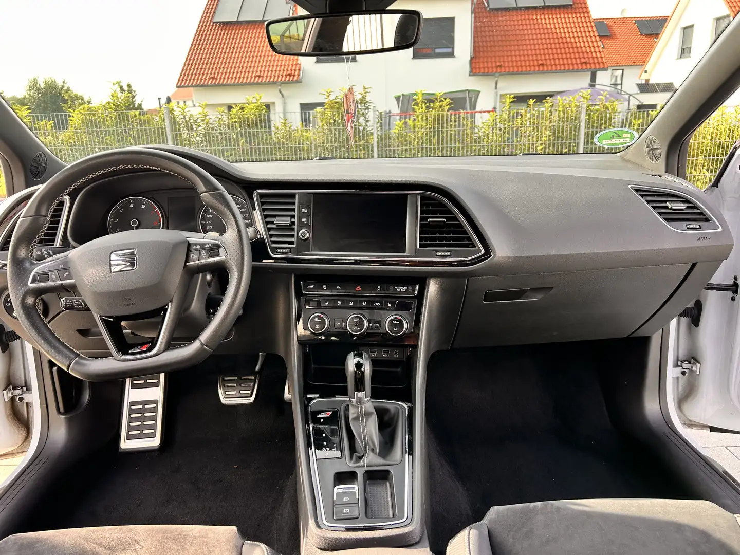 SEAT Leon ST 2.0 TSI Start&Stop DSG Cupra 300 - 2