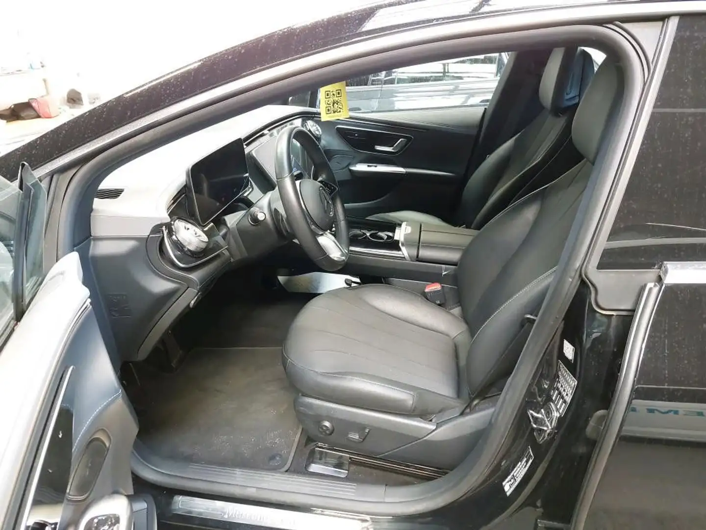 Mercedes-Benz EQE 300 1.HAND * R-KAMERA * 8x ALU * Schwarz - 2