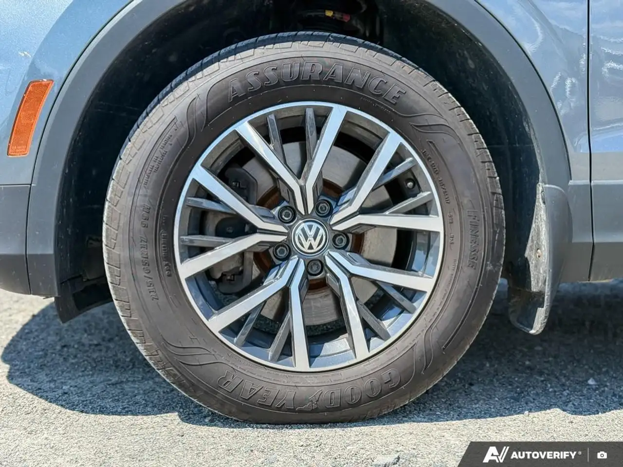 Volkswagen Tiguan photo Volkswagen Tiguan