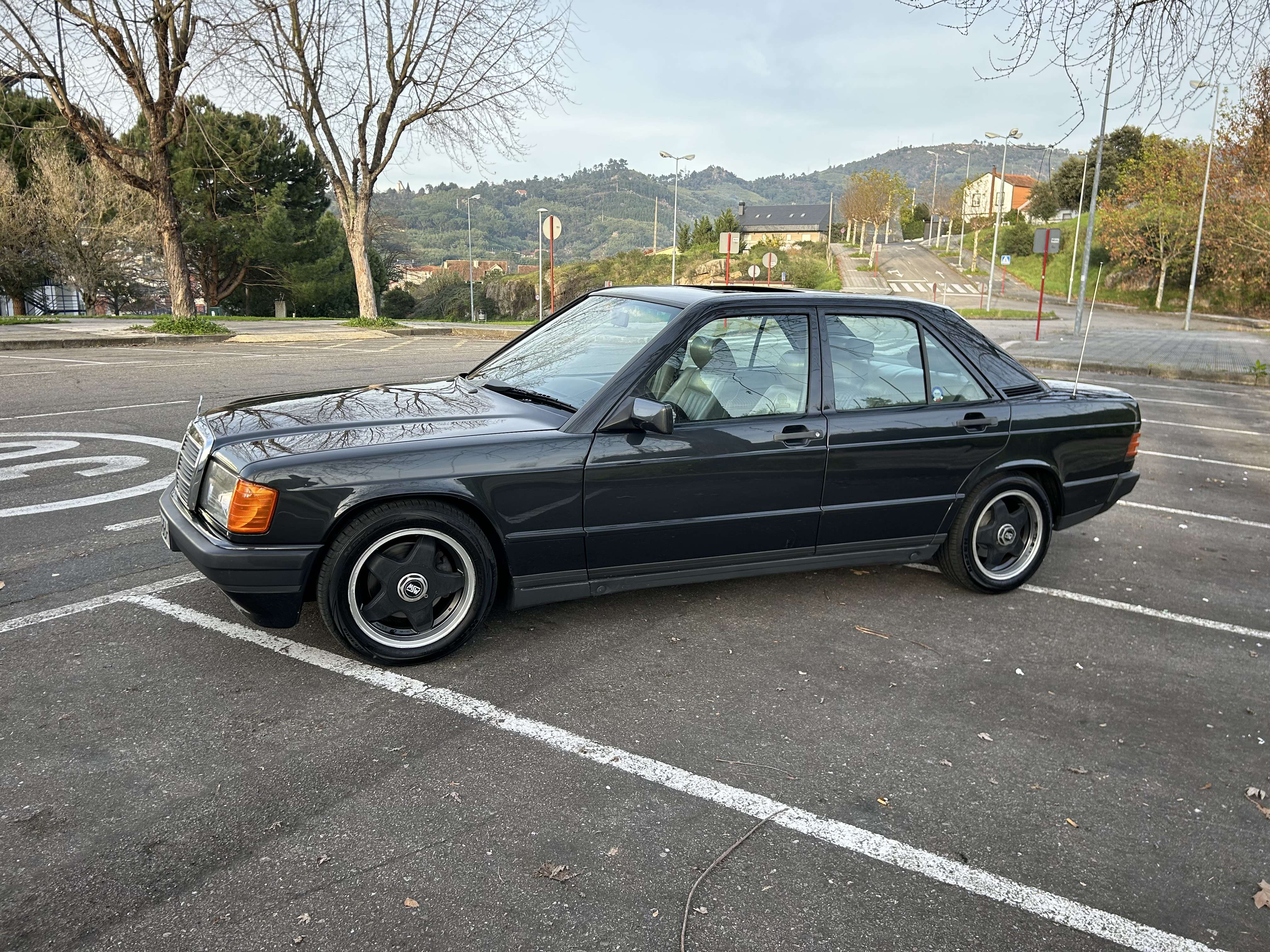 Mercedes-Benz 190 190E 2.6 - foto 1