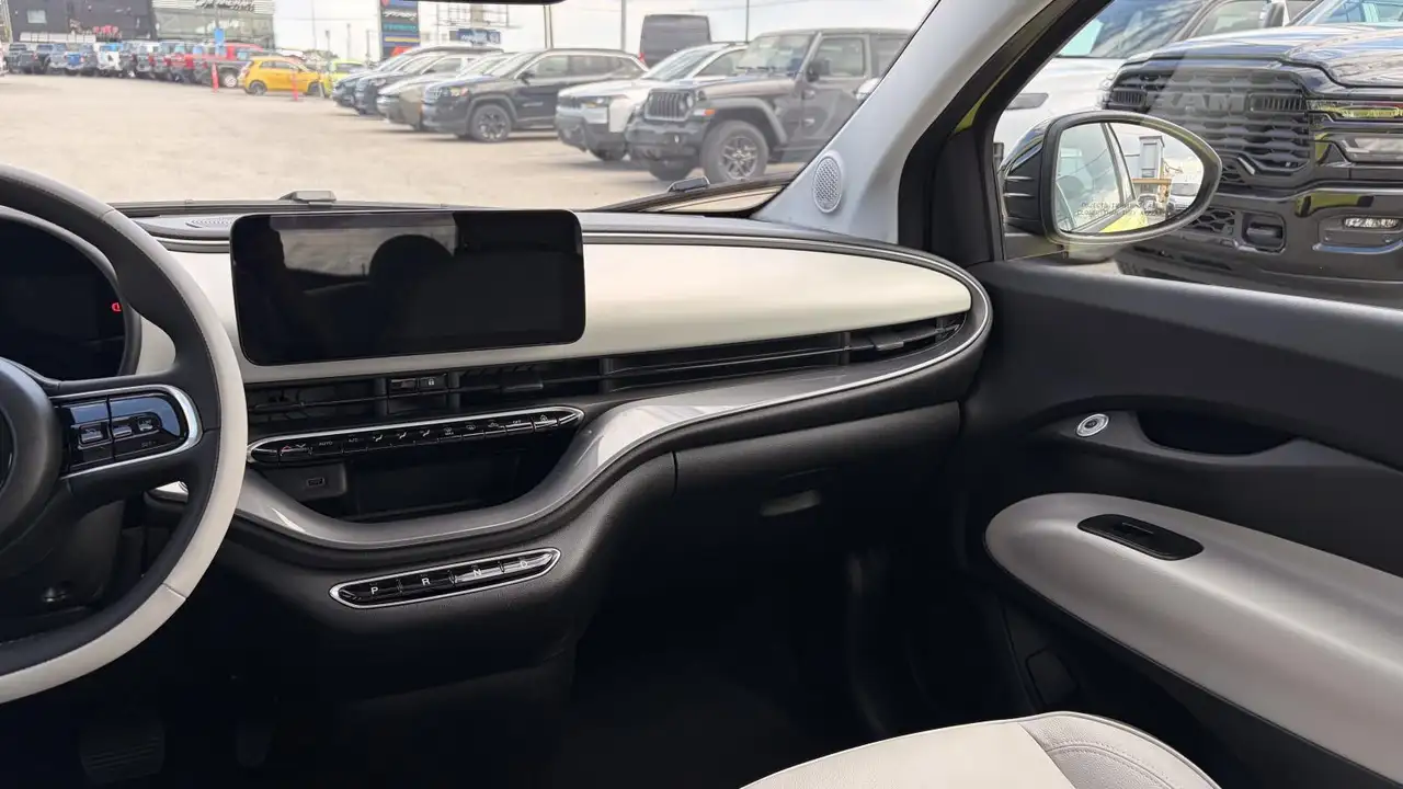 Fiat 500e снимка Fiat 500e