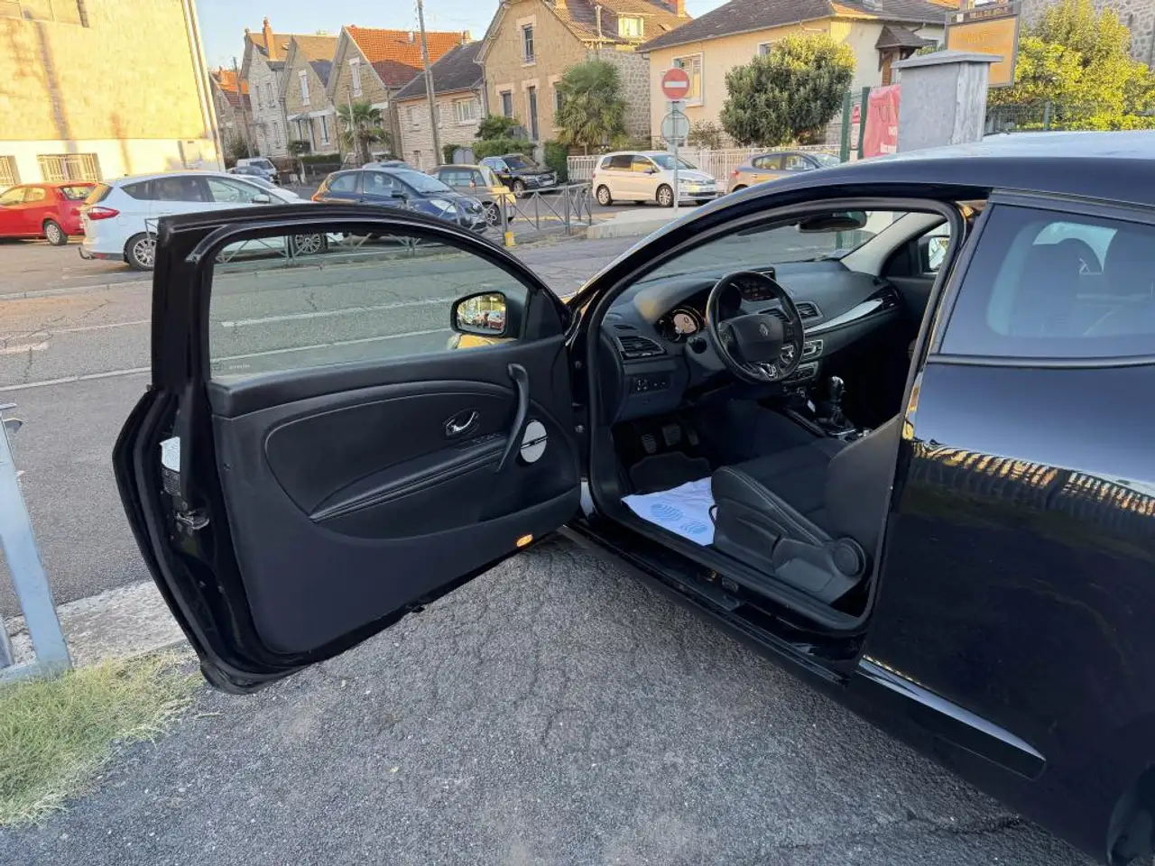 Renault Megane Coupé — photo 16