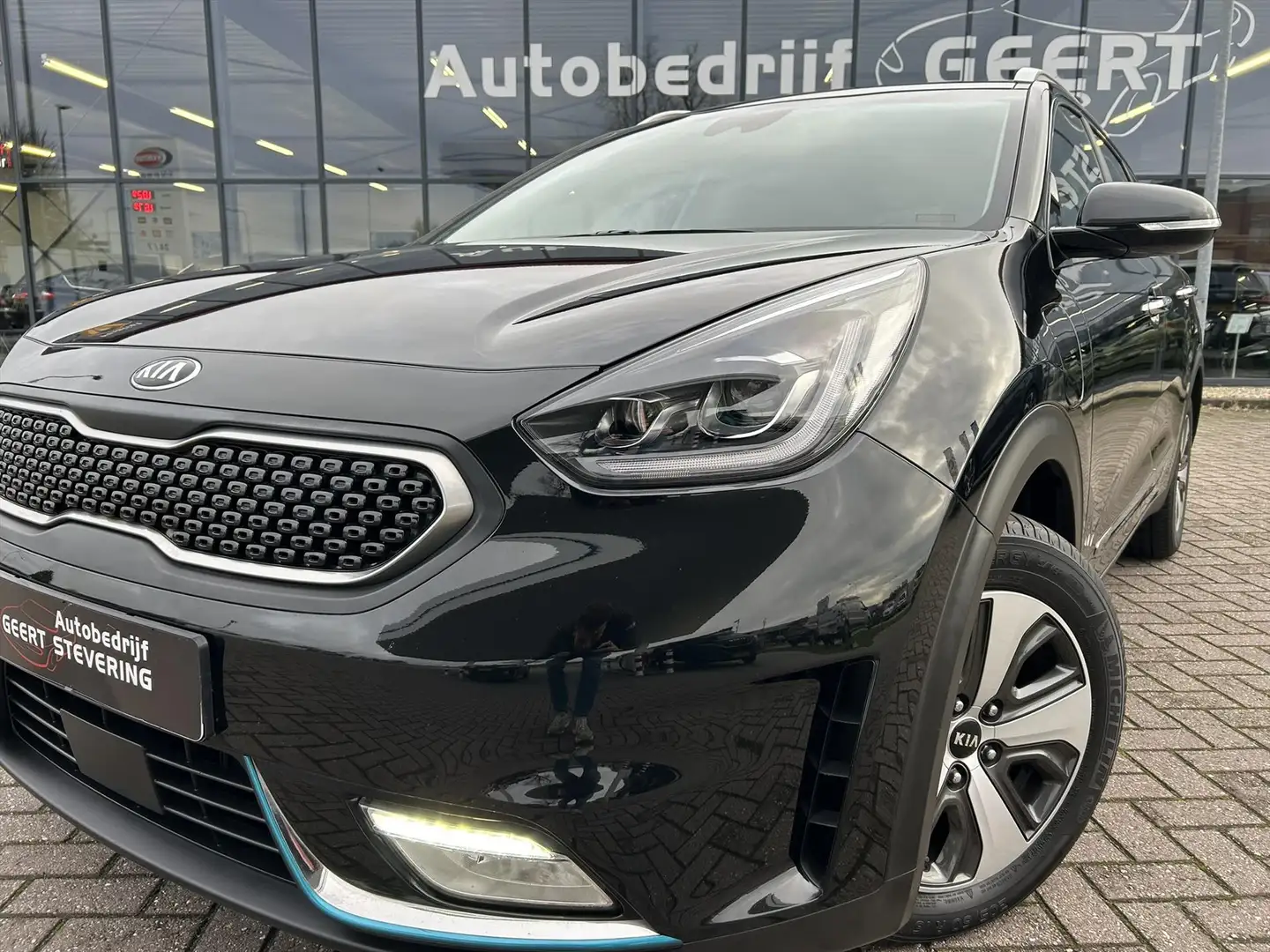 Kia Niro 1.6 GDi PHEV 141pk DynamicPlusLine / Adap Cruise / Grau - 2