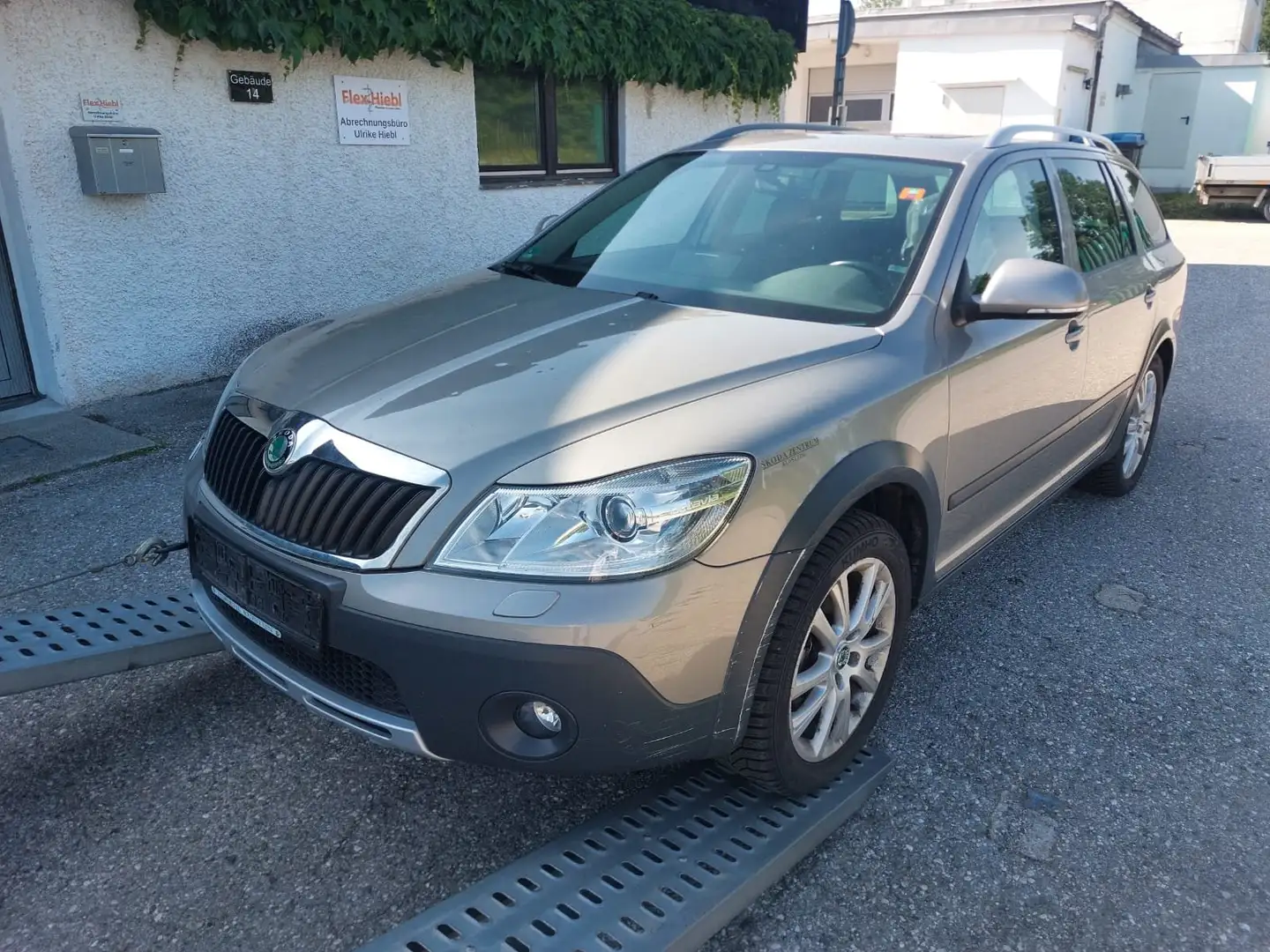 Skoda Octavia Scout 4X4 - 1