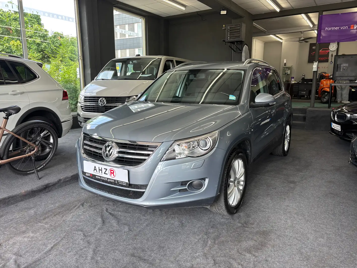 Volkswagen Tiguan Sport Gris - 1