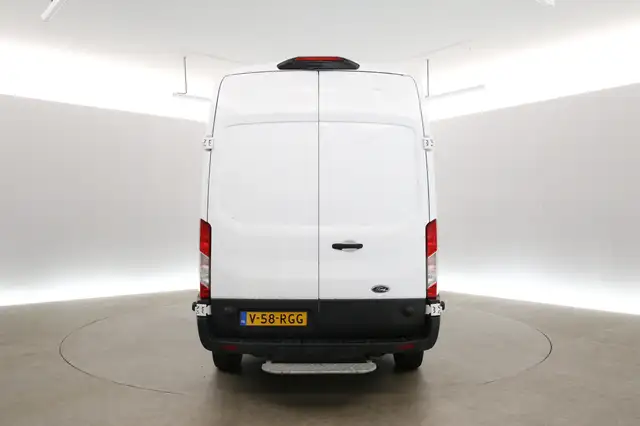 Ford E-Transit view 23