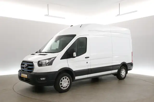 Ford E-Transit view 9
