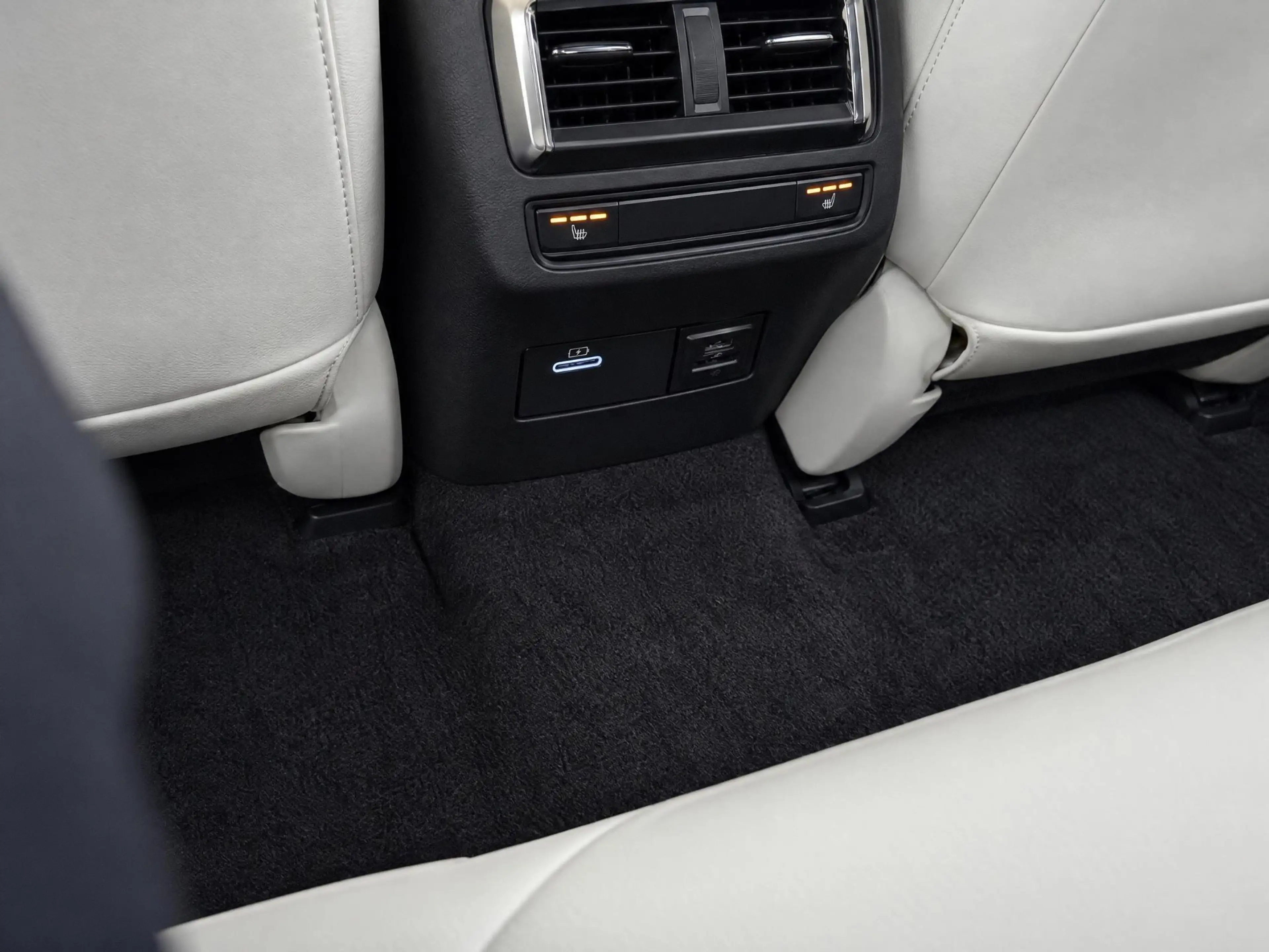 Mazda CX-60 2.5 e-SkyActiv PHEV Takumi |Pano |Stoelverkoeling — photo 11