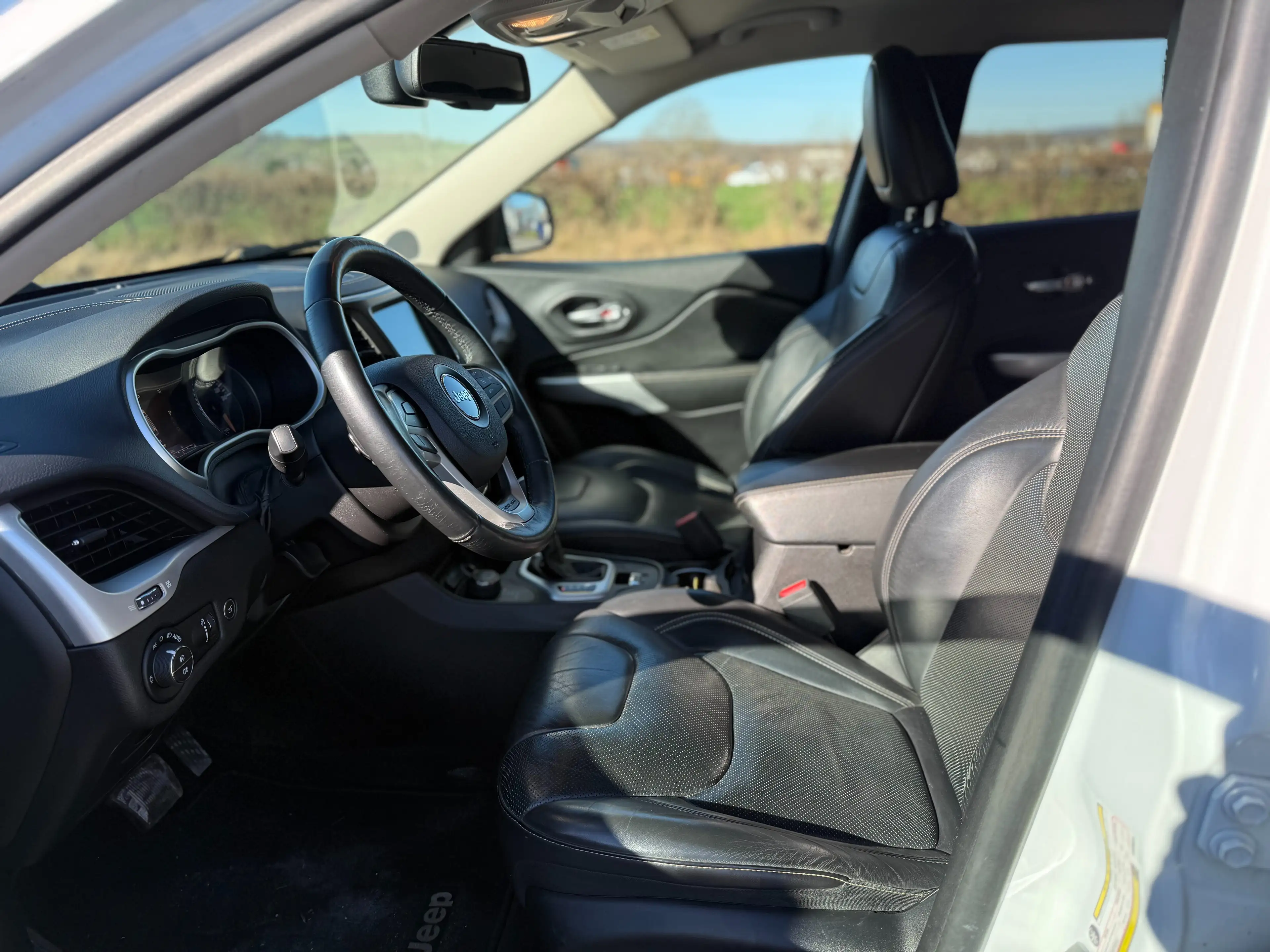 Jeep Cherokee Cherokee 2.2 MJD 4WD — photo 10