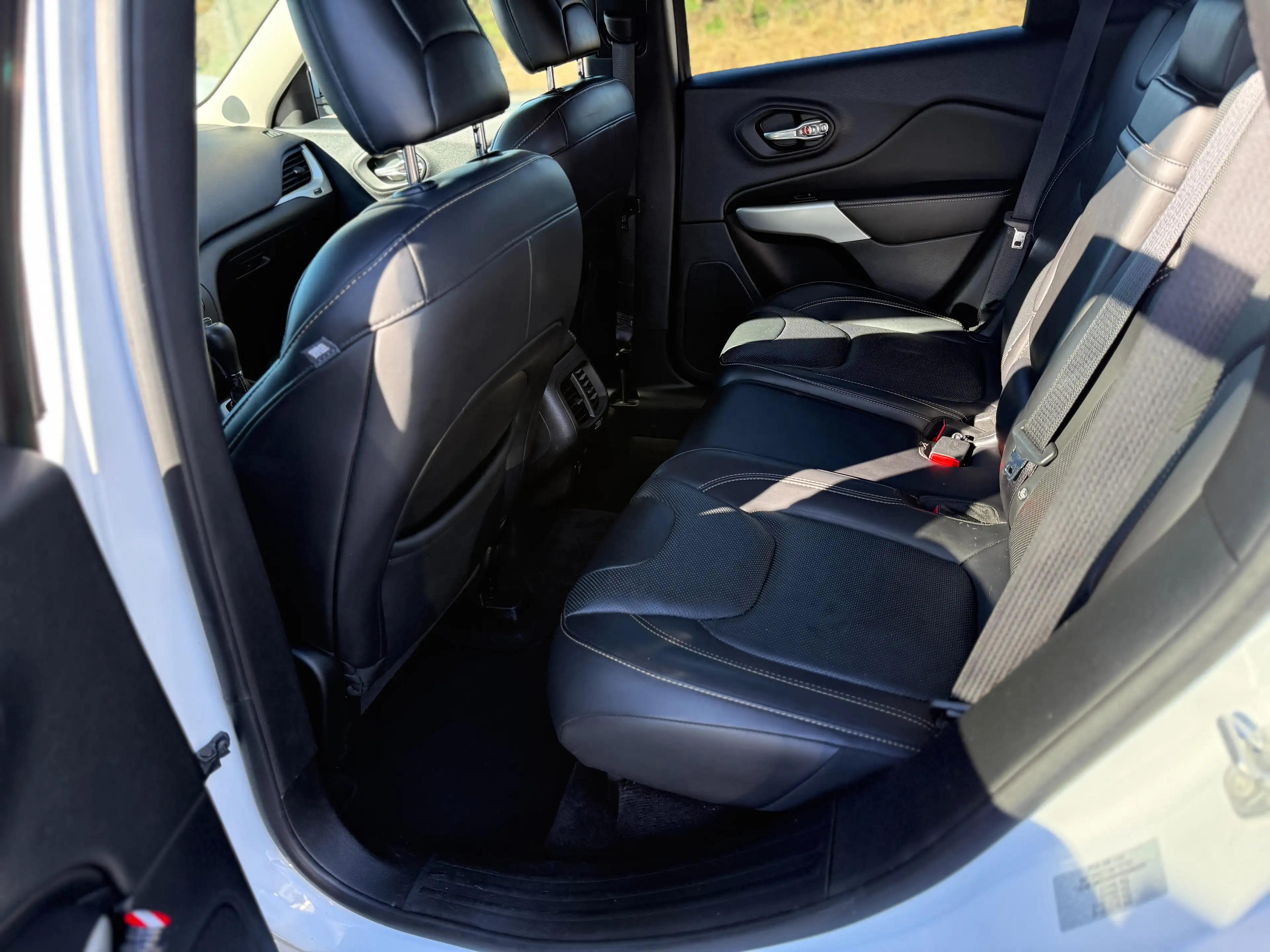 Jeep Cherokee Cherokee 2.2 MJD 4WD — photo 12