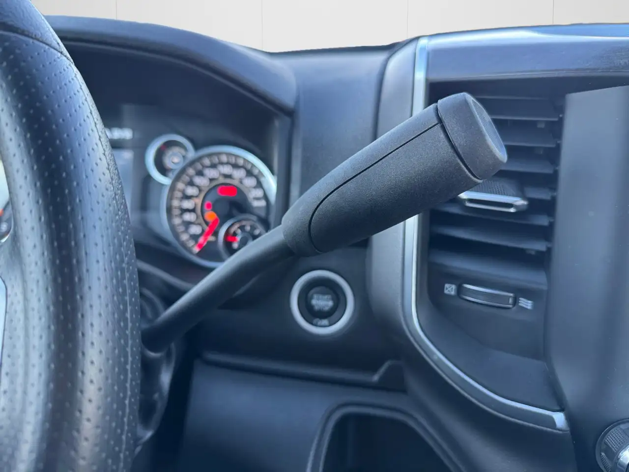 RAM 5500 снимка RAM 5500