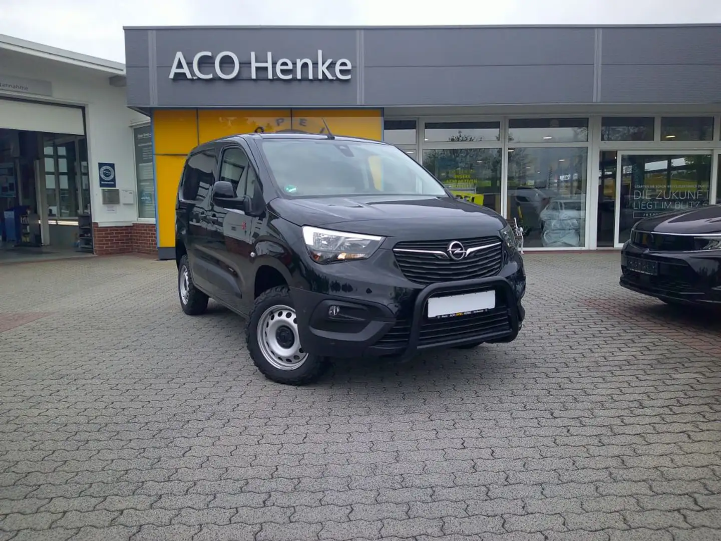 Opel Combo Cargo 1.5 D 4X4 Allrad Zwart - 1