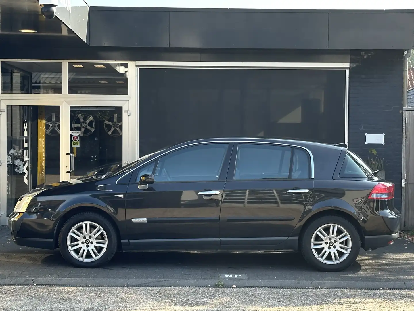 Renault Vel Satis 3.5 V6 Privilége AUTO / CLIMA / CRUISE / ELEKT STO Schwarz - 2