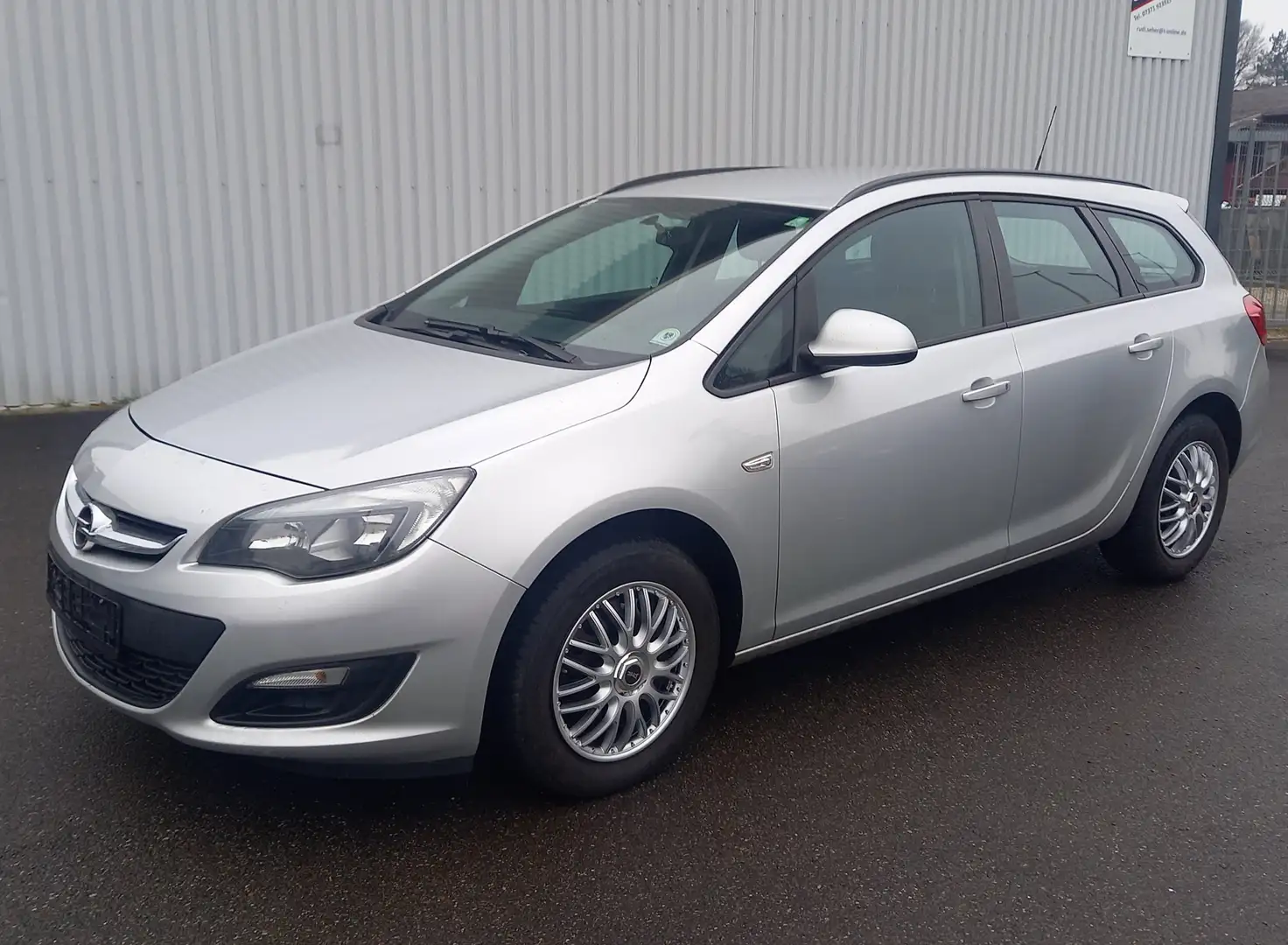 Opel Astra Selection Silber - 1