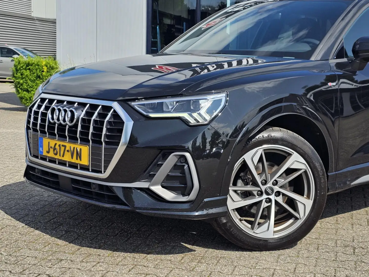 Audi Q3 35 TFSI 150PK 3X S-Line LED CAMERA APPLE CARPLAY Zwart - 2