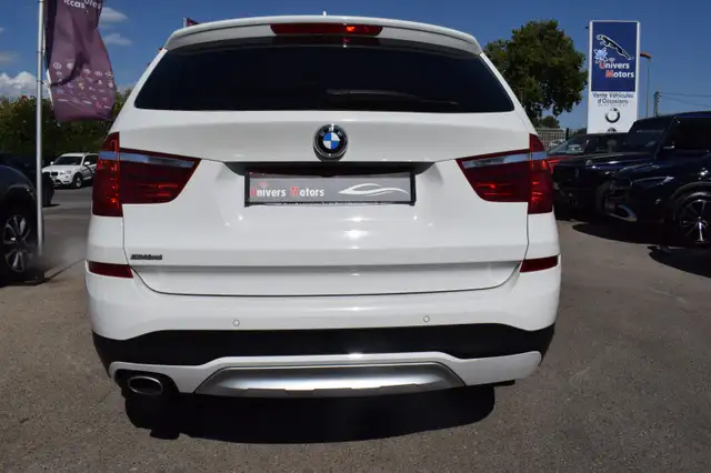 BMW X3 view 10