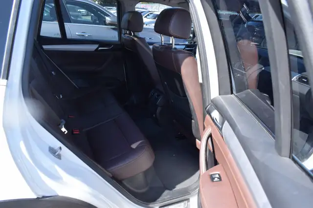 BMW X3 view 14