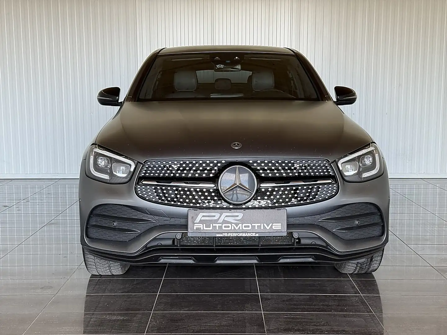 Mercedes-Benz GLC 220 d Coupé 4MATIC AMG Line Grau - 2