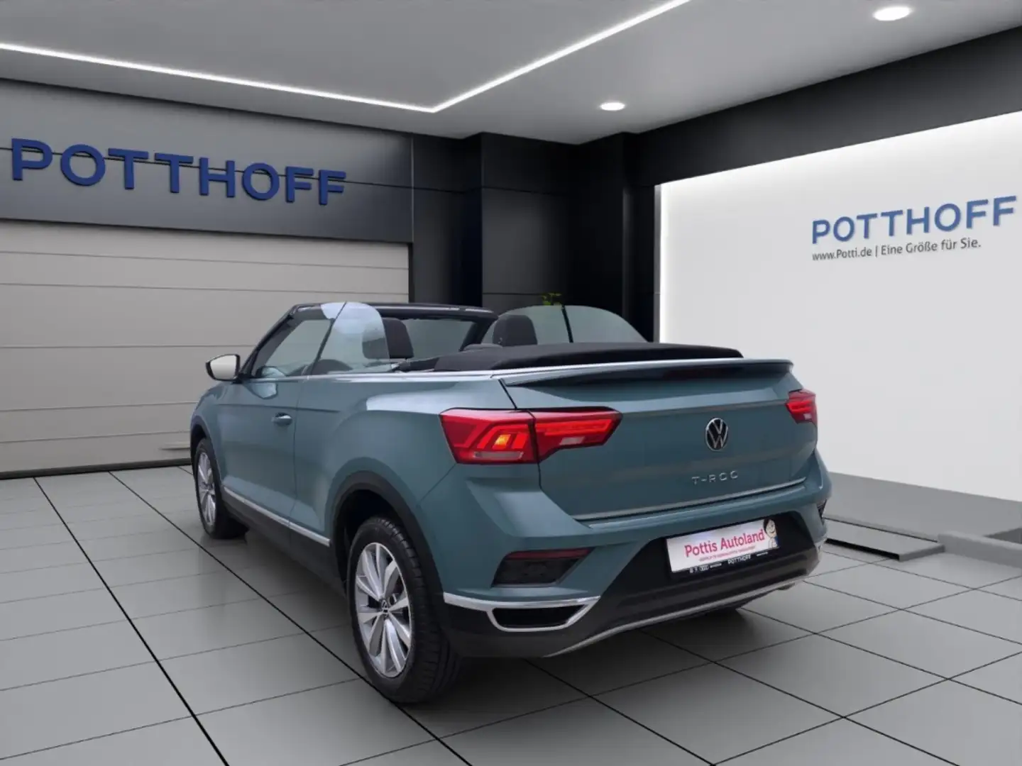 Volkswagen T-Roc Cabriolet 1.0 TSI STYLE NAVI PDC SITZHZG ACC - 2