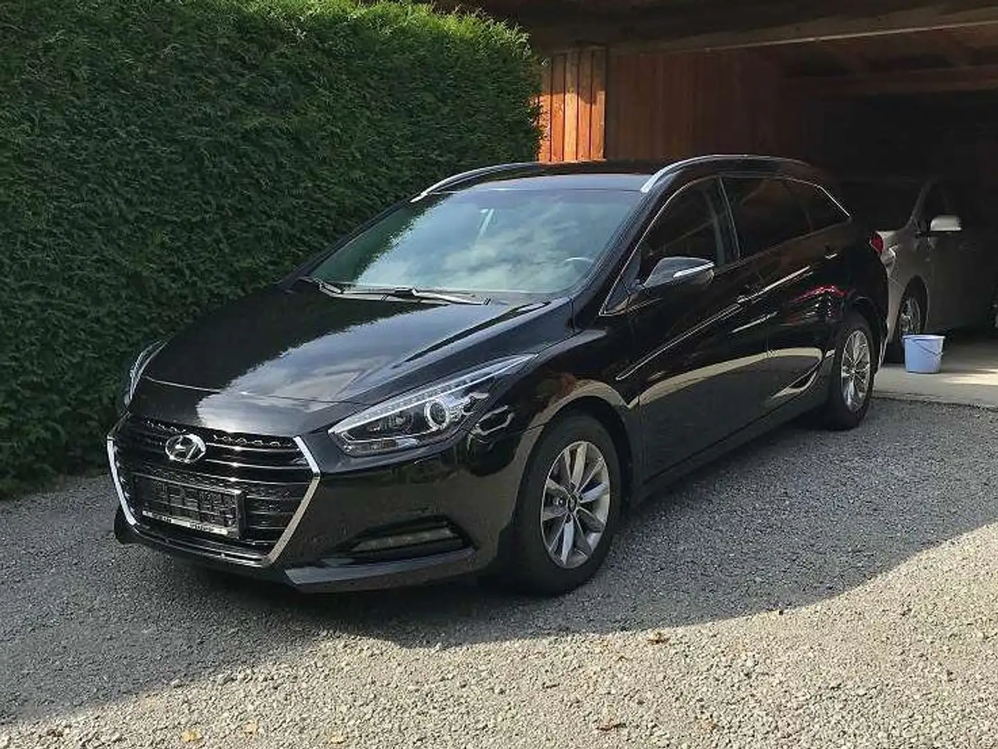 Hyundai i40 i40 Business Class Plus 1,7 CRDi DCT Start/Stopp Schwarz - 1