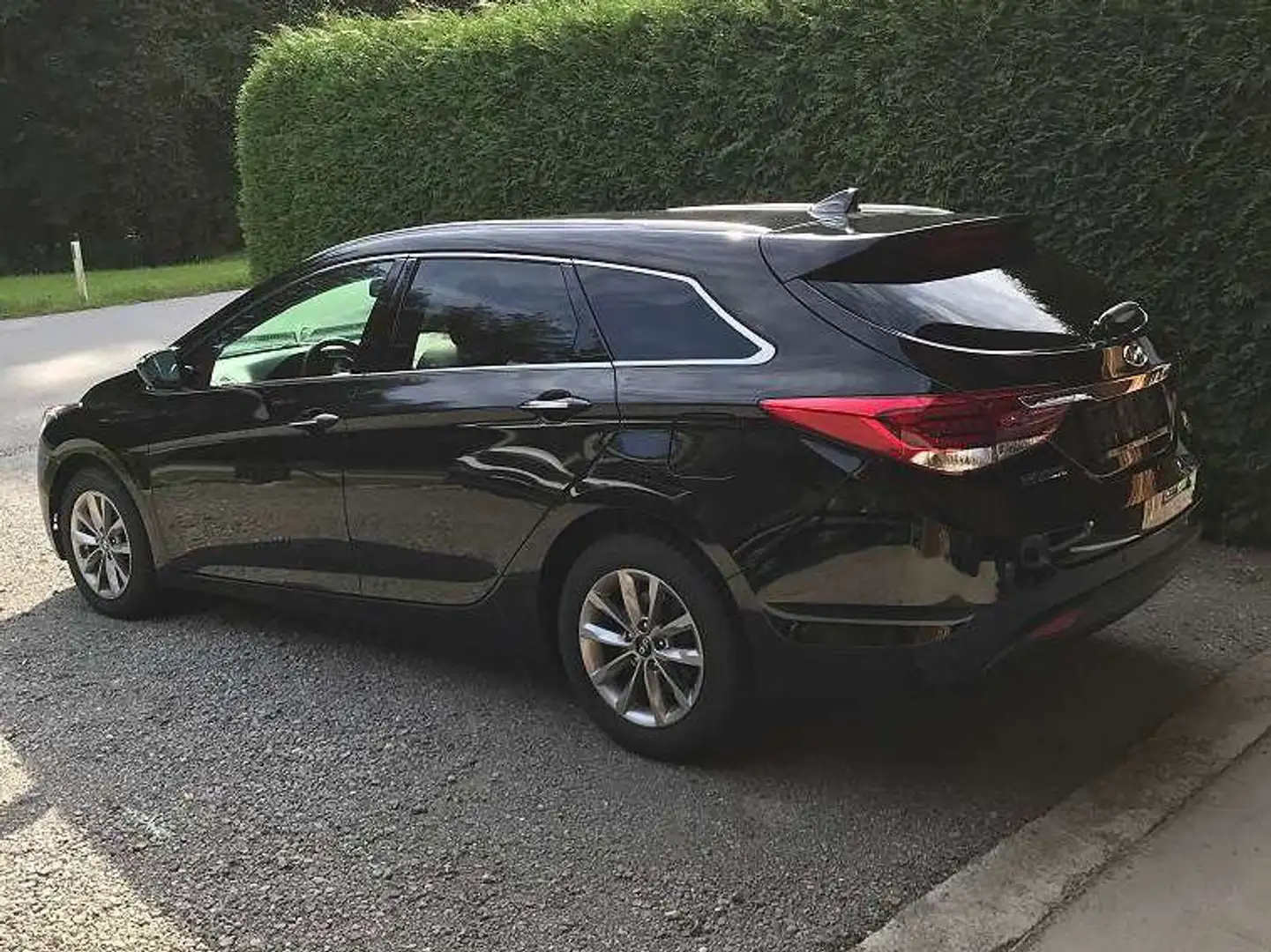 Hyundai i40 i40 Business Class Plus 1,7 CRDi DCT Start/Stopp Schwarz - 2