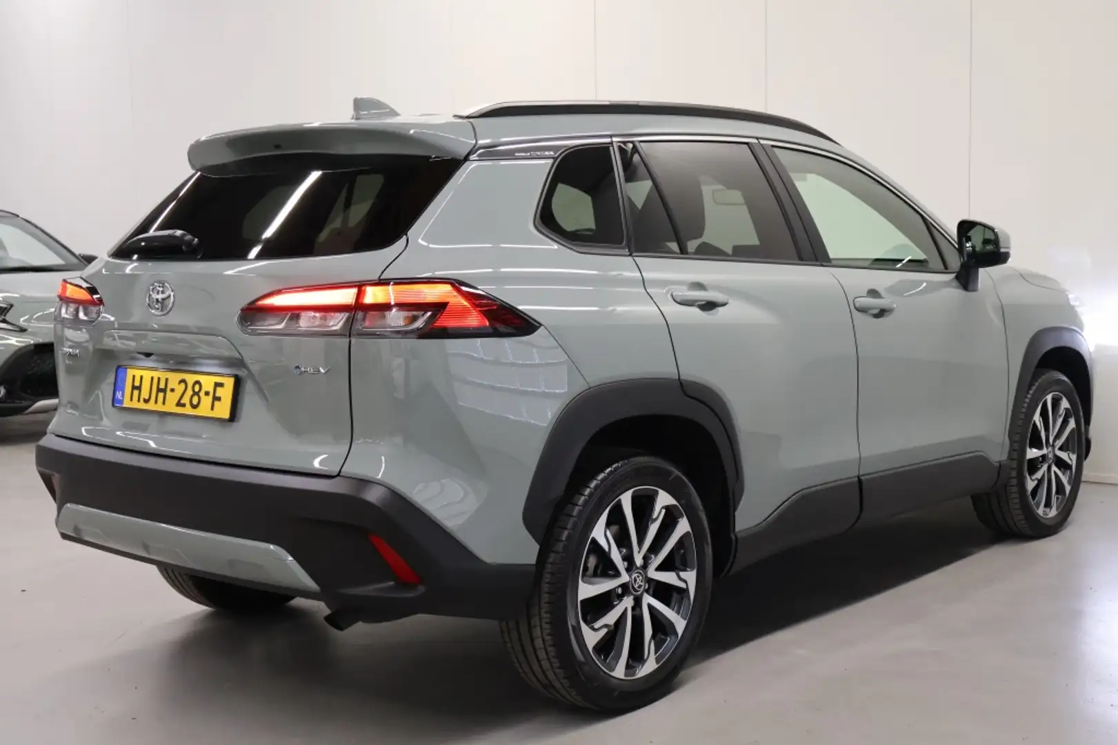 Toyota Corolla Cross Hybrid 140 Style Grün - 2