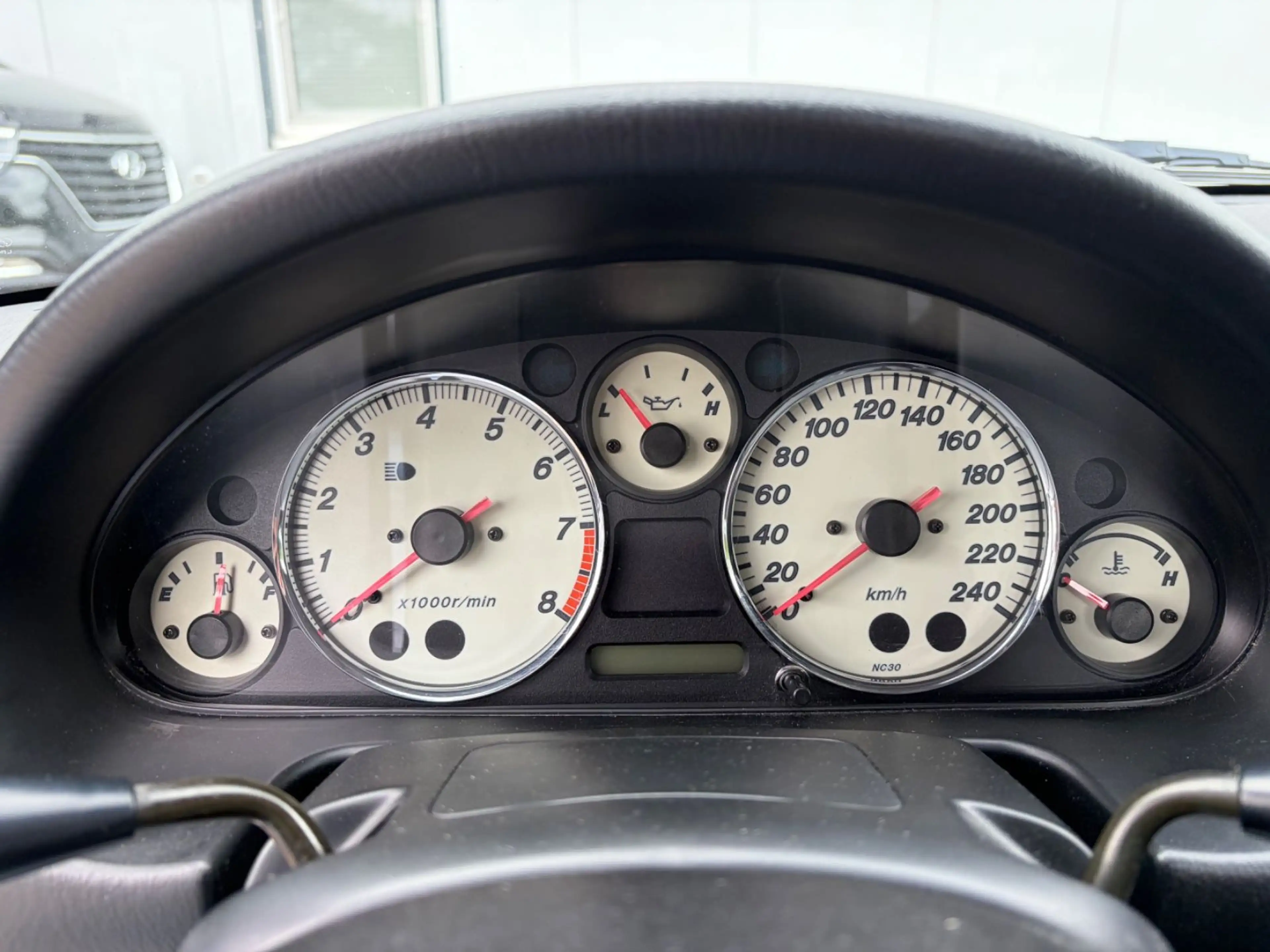 Mazda MX-5 1.6 16V — photo 13