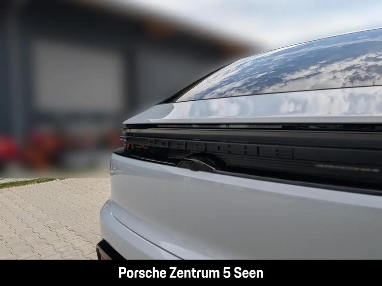 Porsche Macan SPORTDESIGN, PANO, PASM, BOSE, ACC, SERVO+ 9