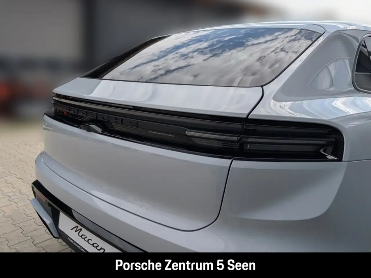 Porsche Macan SPORTDESIGN, PANO, PASM, BOSE, ACC, SERVO+ 8