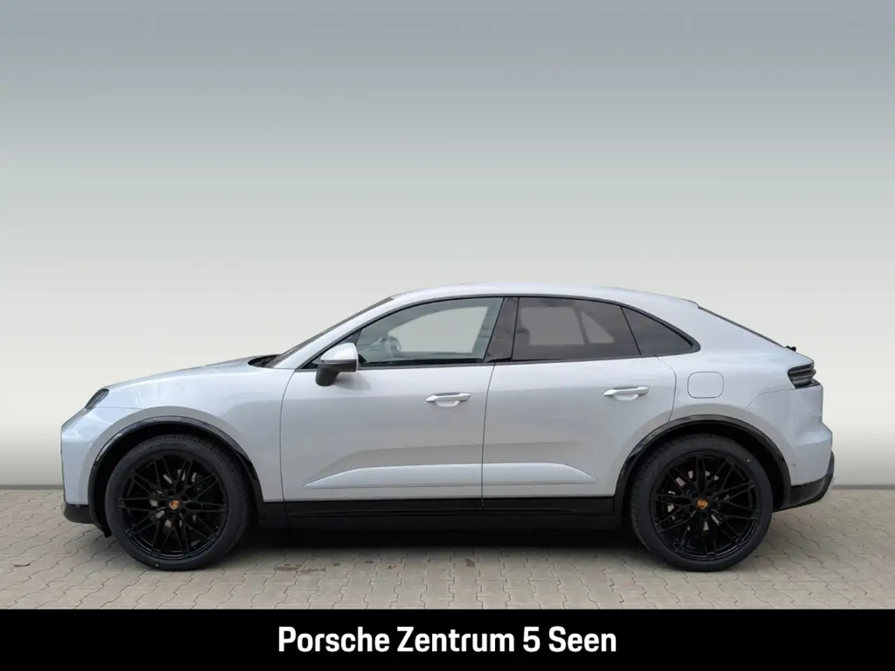 Porsche Macan SPORTDESIGN, PANO, PASM, BOSE, ACC, SERVO+ 2