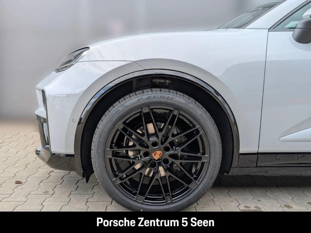 Porsche Macan SPORTDESIGN, PANO, PASM, BOSE, ACC, SERVO+ 6