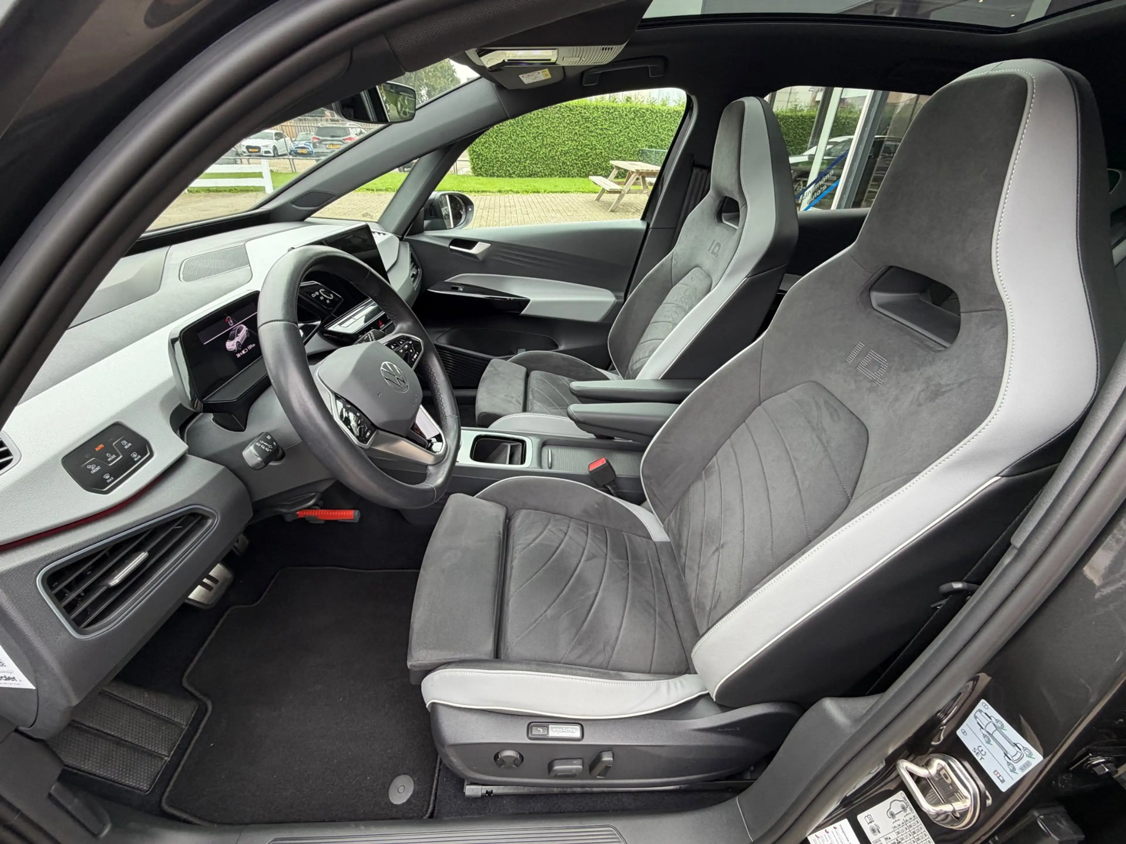Volkswagen ID.3 Pro SOH 95% PANO / SPORT STOEL / NL AUTO / IQ LIGH — photo 16