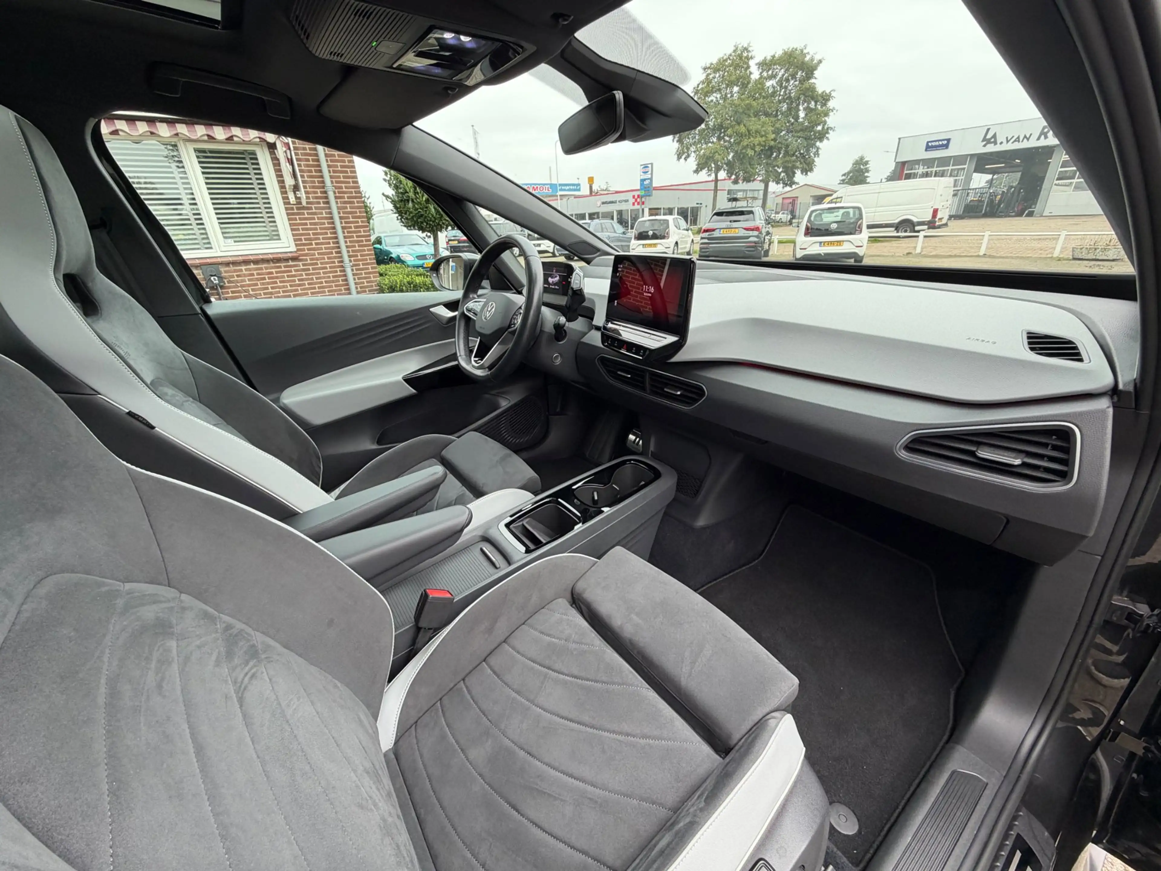 Volkswagen ID.3 Pro SOH 95% PANO / SPORT STOEL / NL AUTO / IQ LIGH — photo 29