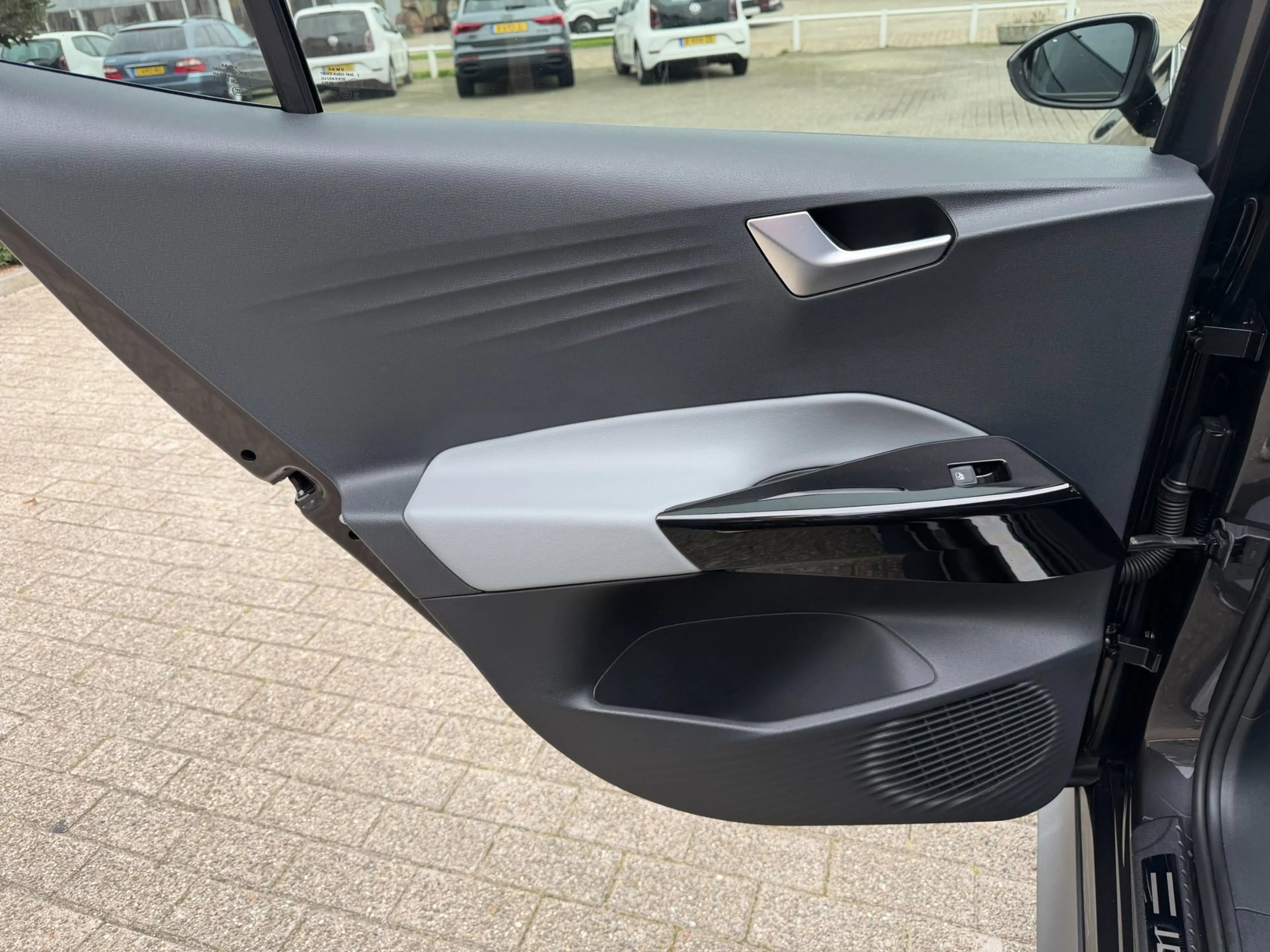 Volkswagen ID.3 Pro SOH 95% PANO / SPORT STOEL / NL AUTO / IQ LIGH — photo 26