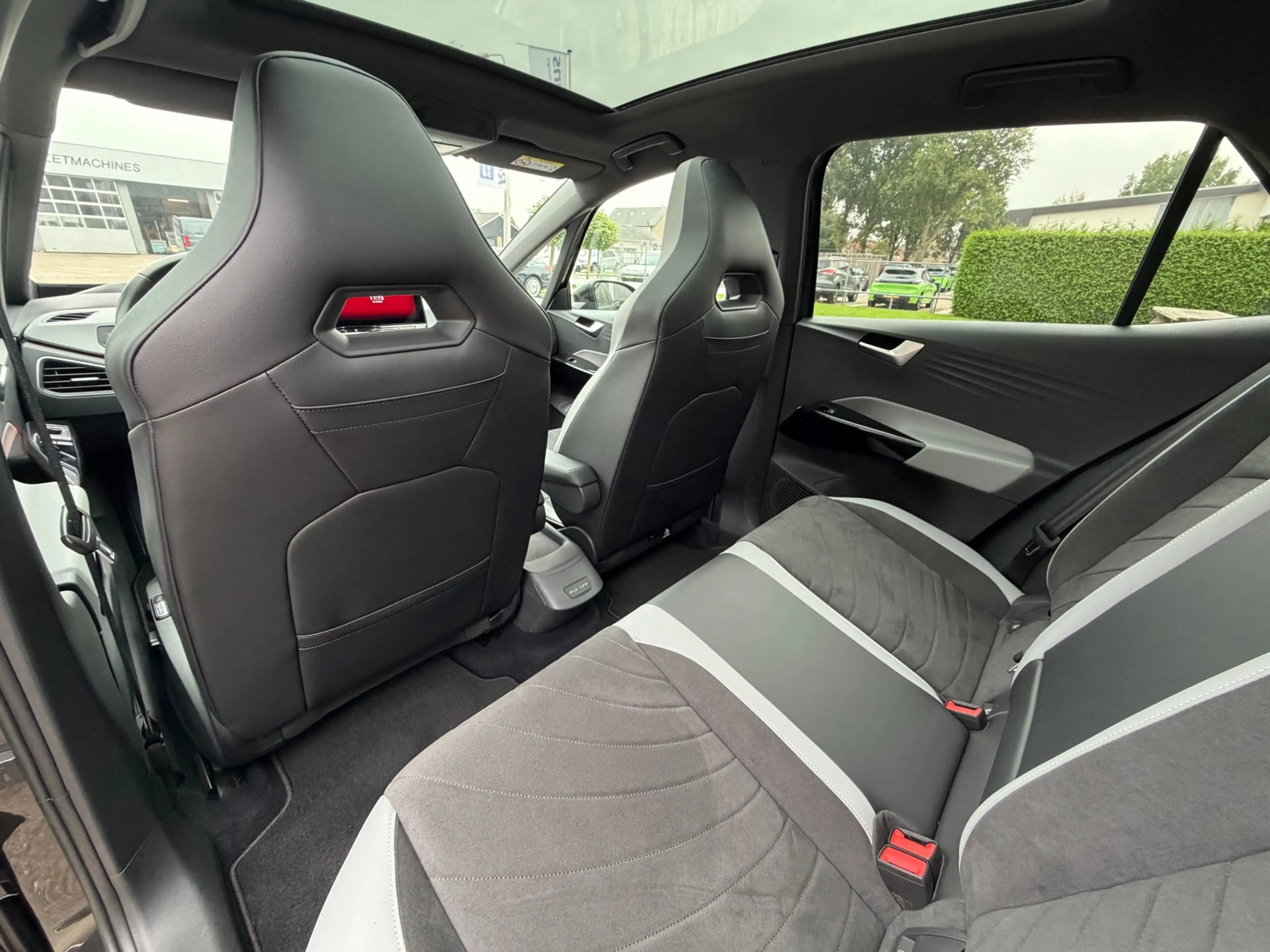Volkswagen ID.3 Pro SOH 95% PANO / SPORT STOEL / NL AUTO / IQ LIGH — photo 25