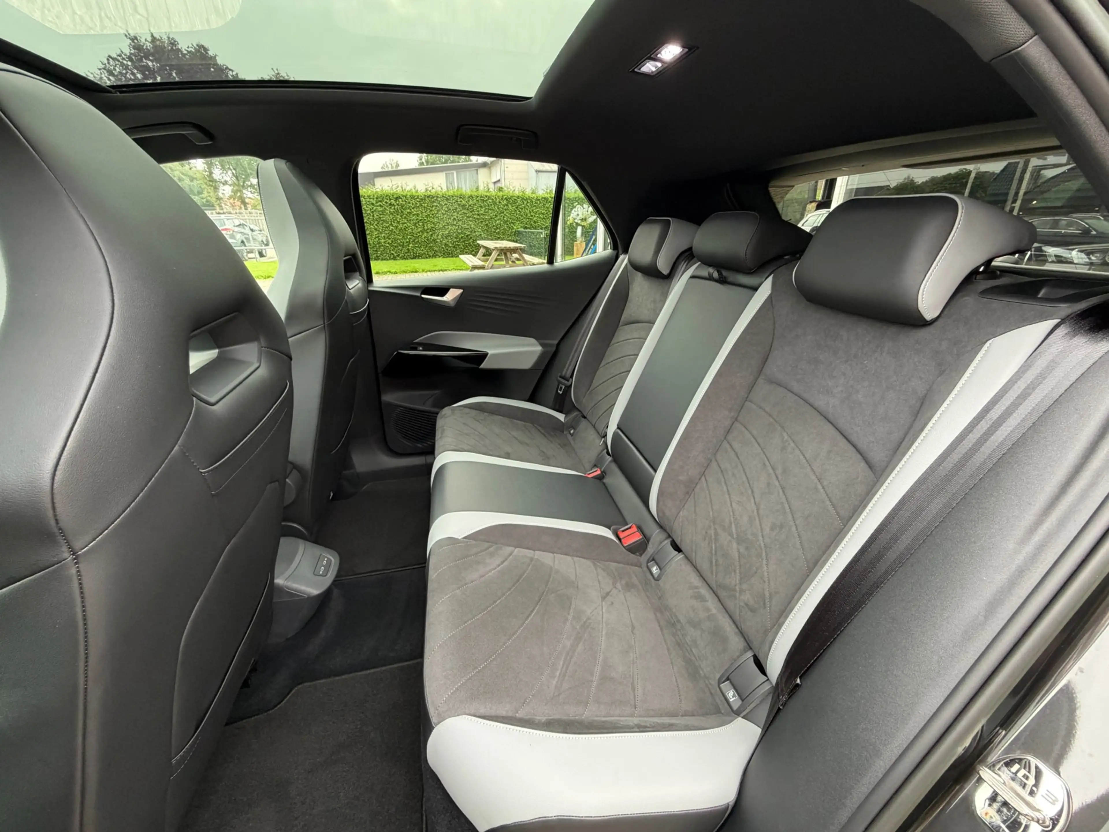 Volkswagen ID.3 Pro SOH 95% PANO / SPORT STOEL / NL AUTO / IQ LIGH — photo 24
