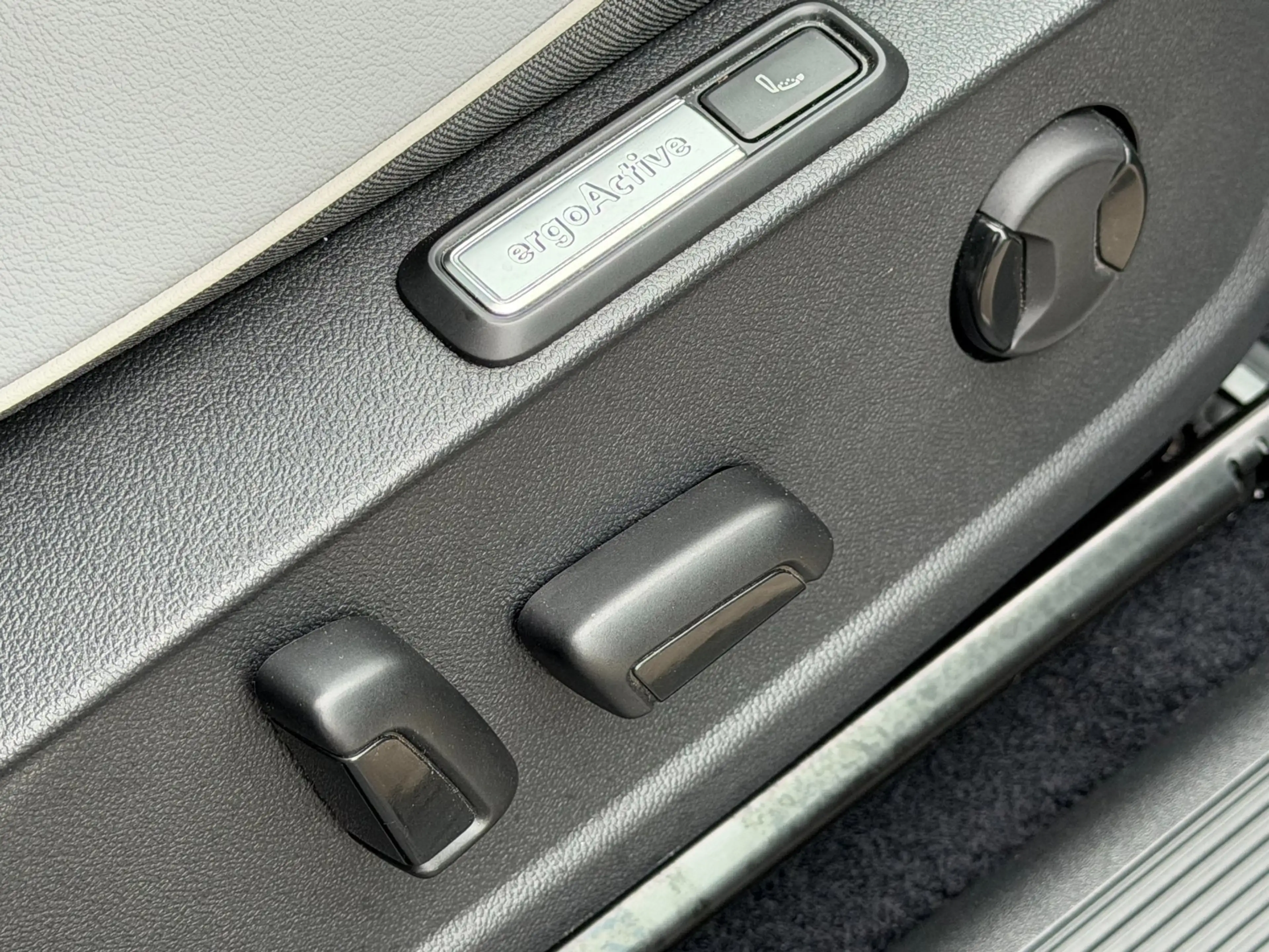 Volkswagen ID.3 Pro SOH 95% PANO / SPORT STOEL / NL AUTO / IQ LIGH — photo 32