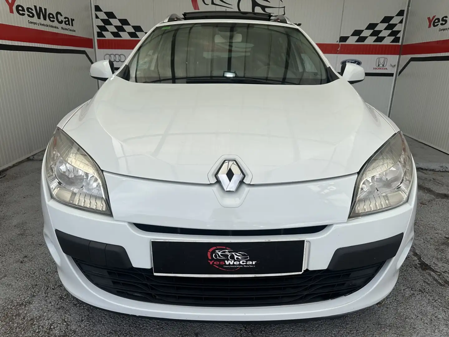 Renault Megane Sport Tourer 1.6 Dynamique Weiß - 2