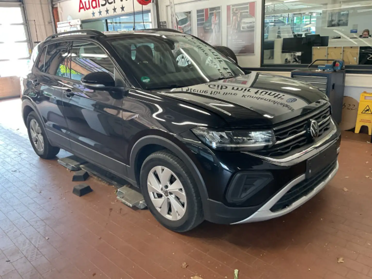 Volkswagen T-Cross 1.0 TSI DSG Life Rückfahrkamera Ganzjahr Schwarz - 2