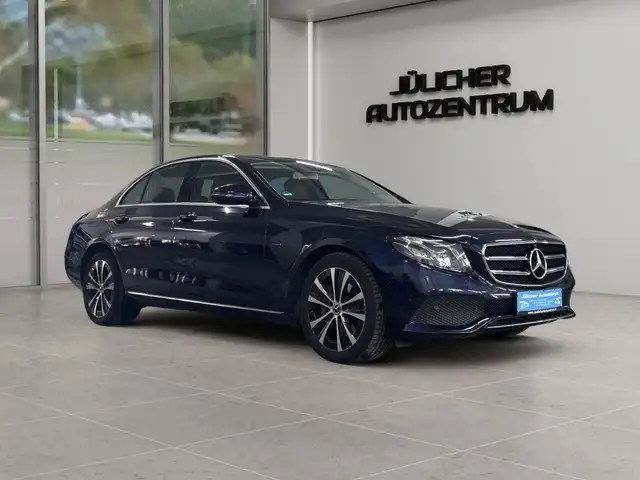 Mercedes-Benz E 300 de Limousine Avantgarde, Inspektion Neu
