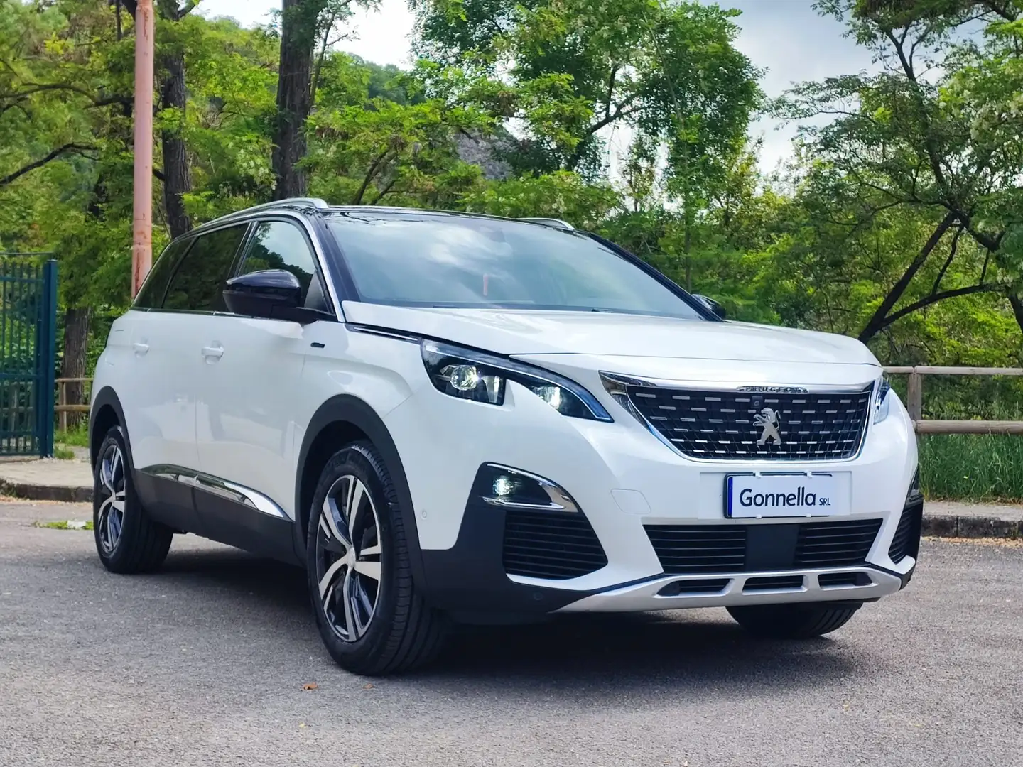 Peugeot 5008 1.2 130 EAT8 GT Line S&S auto Blanc - 1