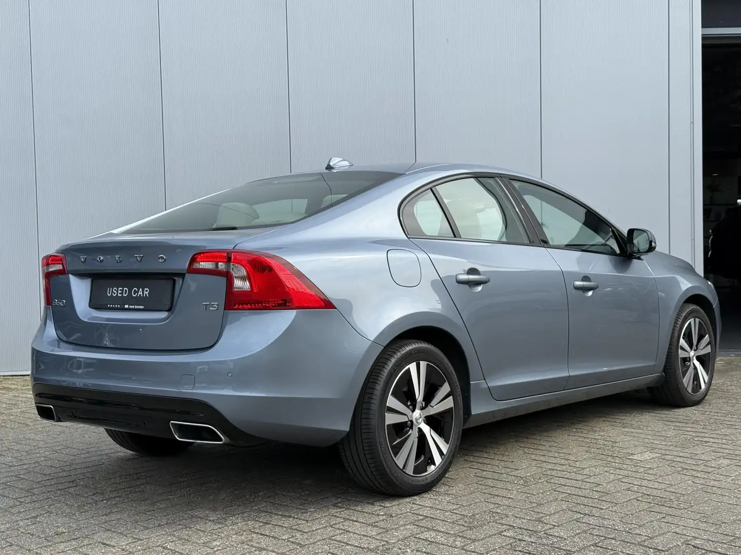Volvo S60 T3 Polar+ Dynamic Handgeschakeld | Elektrisch vers Blauw - 2
