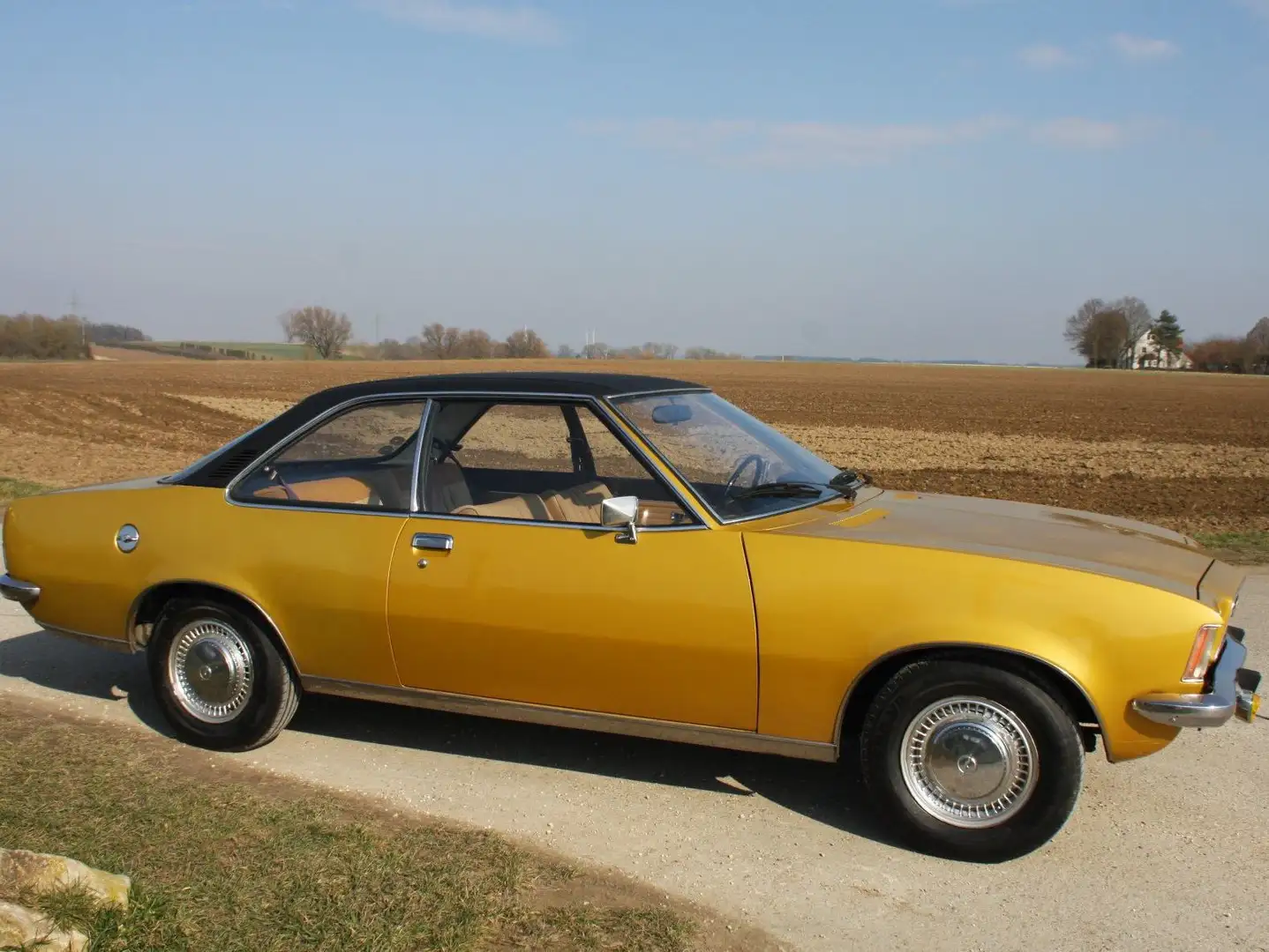 Opel Rekord D Coupé Gold - 2